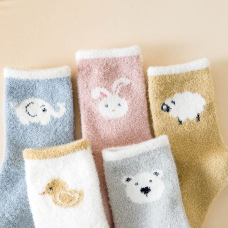 Autumn and Winter Imitation Mink Fur Children's Socks, Thick Needle Men's and Women's Mid Tube Socks with Added Velvet and Thickened Children's Socks