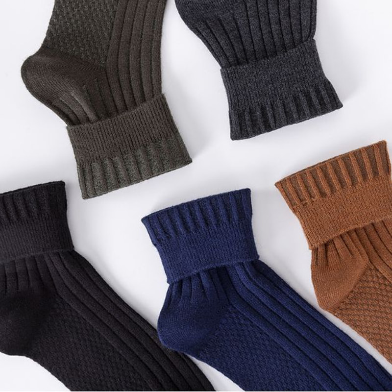 Men's Mid Length Woolen Socks for Autumn and Winter