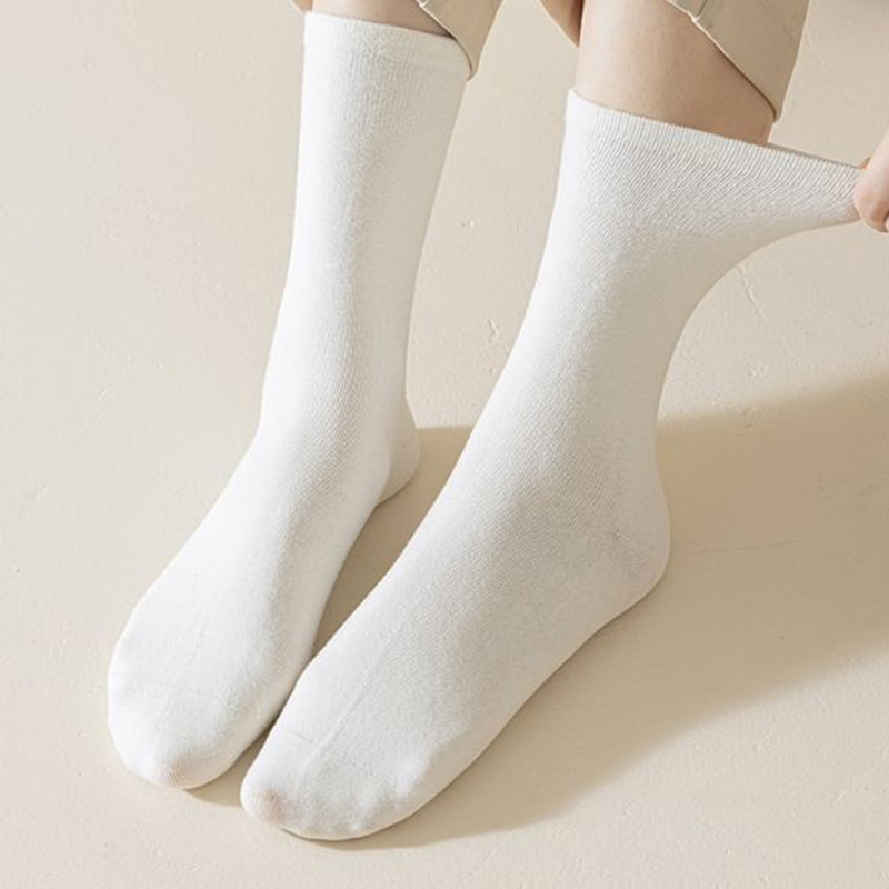 Solid Color Autumn/Winter Retro Style Pile Socks White Socks